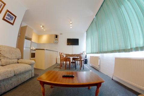 Snow Ski Apartments 05 - Sunshine Coast Tourism 2