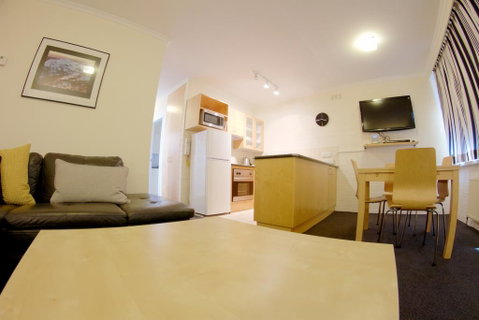 Snow Ski Apartments 09 - Sunshine Coast Tourism 3