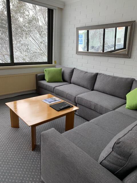 Snow Ski Apartments 11 - Sunshine Coast Tourism 1