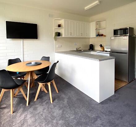 Snow Ski Apartments 12 - Sunshine Coast Tourism 1