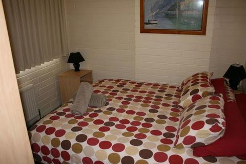Snow Ski Apartments 14 - Sunshine Coast Tourism 3