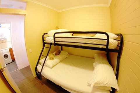 Snow Ski Apartments 16 - Sunshine Coast Tourism 2