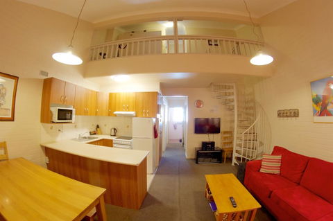 Snow Ski Apartments 16 - Sunshine Coast Tourism 0