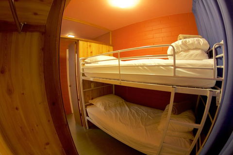 Snow Ski Apartments 18 - Sunshine Coast Tourism 2