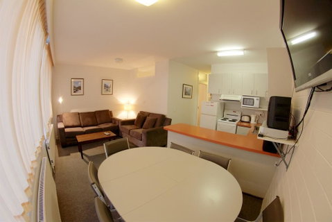 Snow Ski Apartments 19 - Sunshine Coast Tourism 2