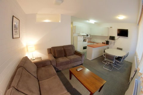 Snow Ski Apartments 19 - Sunshine Coast Tourism 1