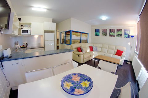 Snow Ski Apartments 20 - Sunshine Coast Tourism 0