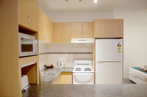Snow Ski Apartments 24 - Sunshine Coast Tourism 2