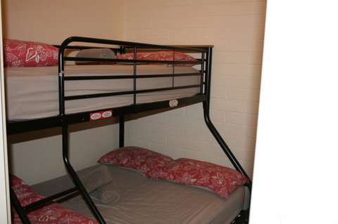 Snow Ski Apartments 31 - Sunshine Coast Tourism 2