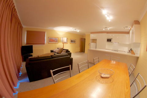Snow Ski Apartments 36 - Sunshine Coast Tourism 0