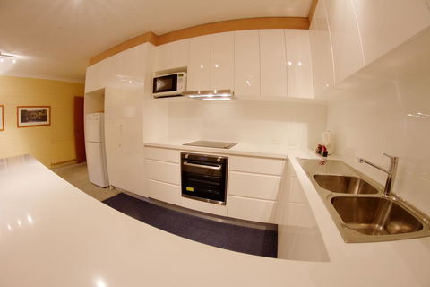 Snow Ski Apartments 36 - Sunshine Coast Tourism 2