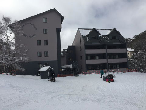 Snow Ski Apartments 38 - Sunshine Coast Tourism 0