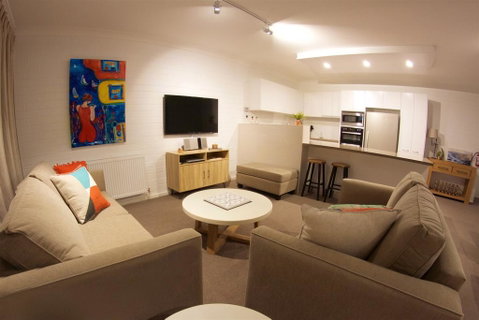 Snow Ski Apartments 39 - Sunshine Coast Tourism 1