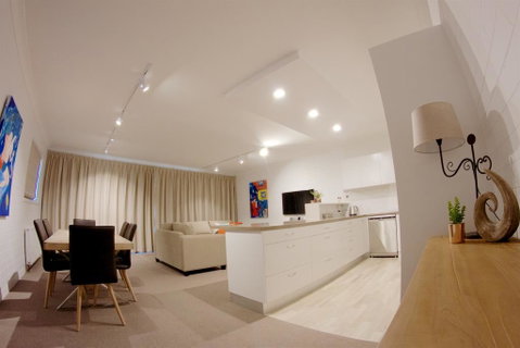 Snow Ski Apartments 39 - Sunshine Coast Tourism 0