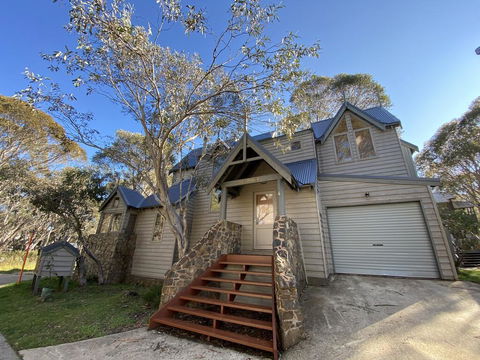 Snowdragon - Sunshine Coast Tourism 0