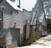 Snowdrop Lodge - Sunshine Coast Tourism
