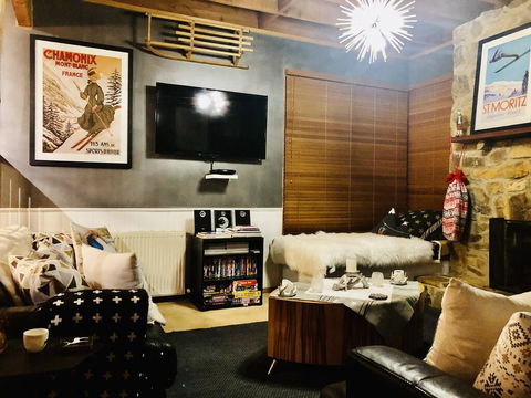 Snowmass Chalet - Sunshine Coast Tourism 2