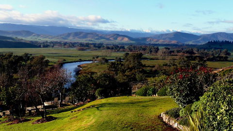 Snowy Mountain Holidays - Holiday Sunshine Coast 3