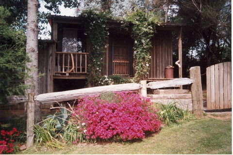 Snowy Mountain Holidays - Holiday Sunshine Coast 0