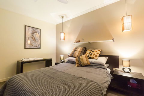 SoHo Penthouse - Holiday Sunshine Coast 3