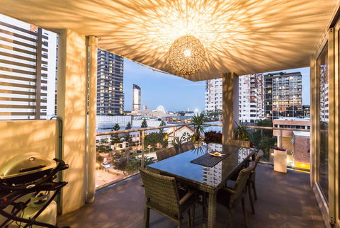 SoHo Penthouse - Holiday Sunshine Coast 0