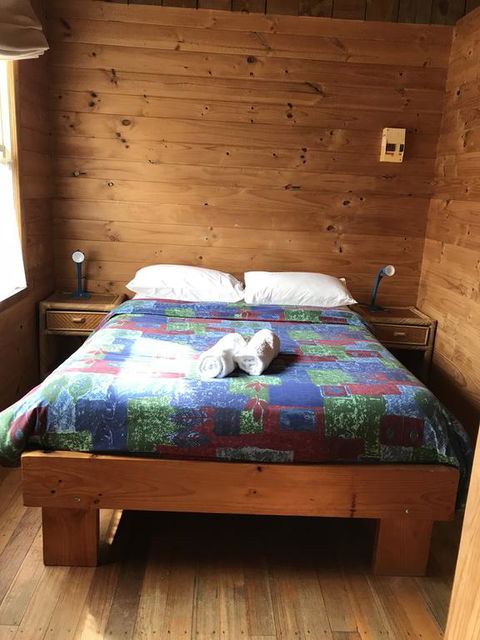 Somerset Beachside Cabin And Caravan Park - Sunshine Coast Tourism 3