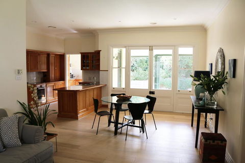 Somerset, Argyle Road Berrima - Holiday Sunshine Coast 3