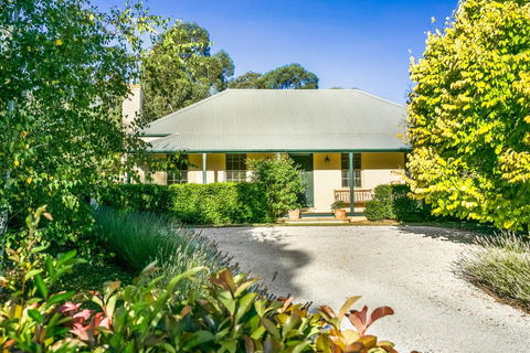 Somerset, Argyle Road Berrima - Holiday Sunshine Coast 0