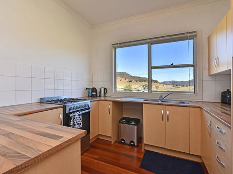 Somerville Wines Farmstay In Broke, Super Cute House On Working Farm. Walk For Miles. - Sunshine Coast Tourism 2