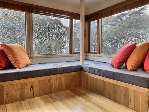 Sonoma Chalet - Sunshine Coast Tourism 1