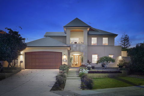 Sorrento Beach Bed & Breakfast - Sunshine Coast Tourism 0