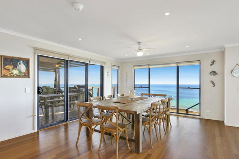 South Pacific Crescent 75, Ulladulla - Sunshine Coast Tourism 1