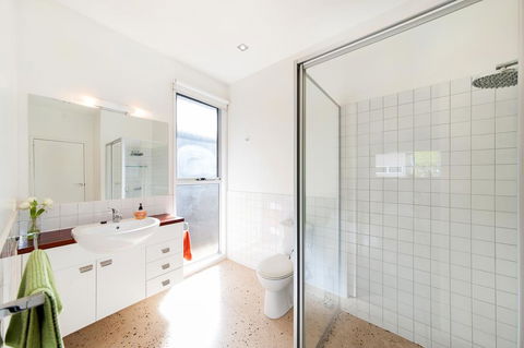 Southern Grampians Cottages - Sunshine Coast Tourism 1