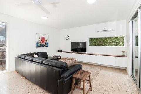 Southern Grampians Cottages - Sunshine Coast Tourism 3