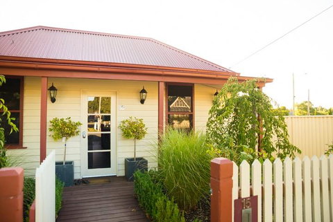 Sovereign Hideaway - Sunshine Coast Tourism 1