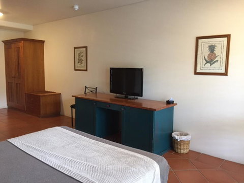 Sovereign Resort Hotel - Sunshine Coast Tourism 2