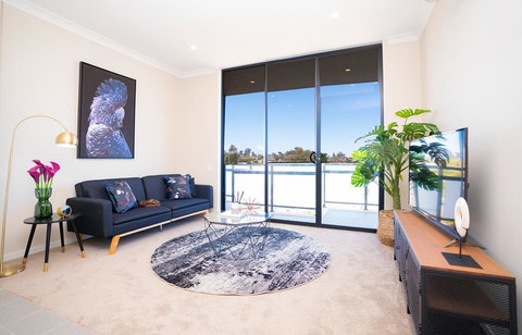 SP246-Brandnew Modern Apt In Penrith With Parking - Holiday Sunshine Coast 0