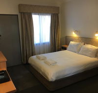 Spa Village Travel Inn - Holiday Sunshine Coast