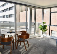 Spacious CBD Apartment in the Heart of Melbourne - Holiday Sunshine Coast