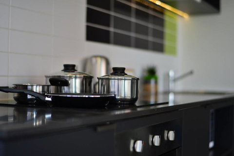 Spacious Docklands 2 Bedroom 2 Bathroom Apartment - Sunshine Coast Tourism 3