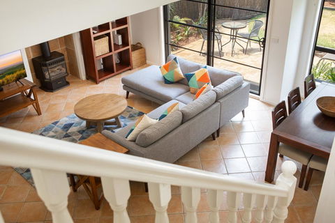 Spacious Home In The Heart Of Avalon Beach - Sunshine Coast Tourism 2