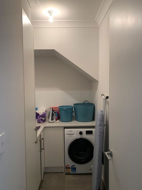 Spacious Rooms Home-Stay With Free Wifi - Sunshine Coast Tourism 2