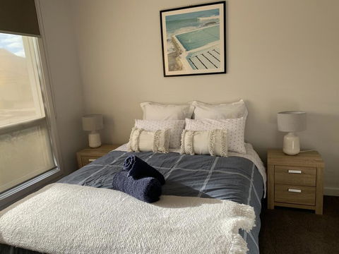 Spacious Rooms Home-Stay With Free Wifi - Sunshine Coast Tourism 3