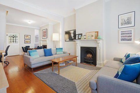 Spacious Victorian With Harbour View Terrace - Sunshine Coast Tourism 0