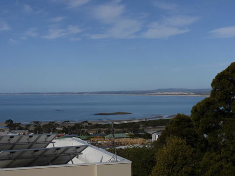 Spectacular Holiday Living - Holiday Sunshine Coast 2