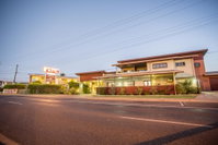 Spinifex Motel and Serviced Apartments