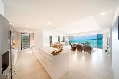 Splendeur Sur La Mer Premiere - Holiday Sunshine Coast 1