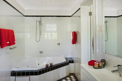 St Raphael - Sunshine Coast Tourism 3