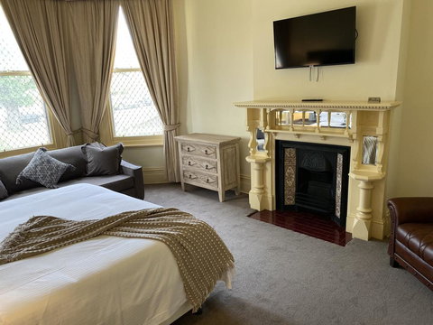 St. Elizabeth's Home - Holiday Sunshine Coast 2