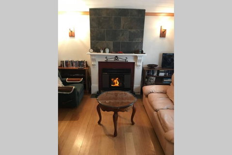 Stable Cottage - Holiday Sunshine Coast 2